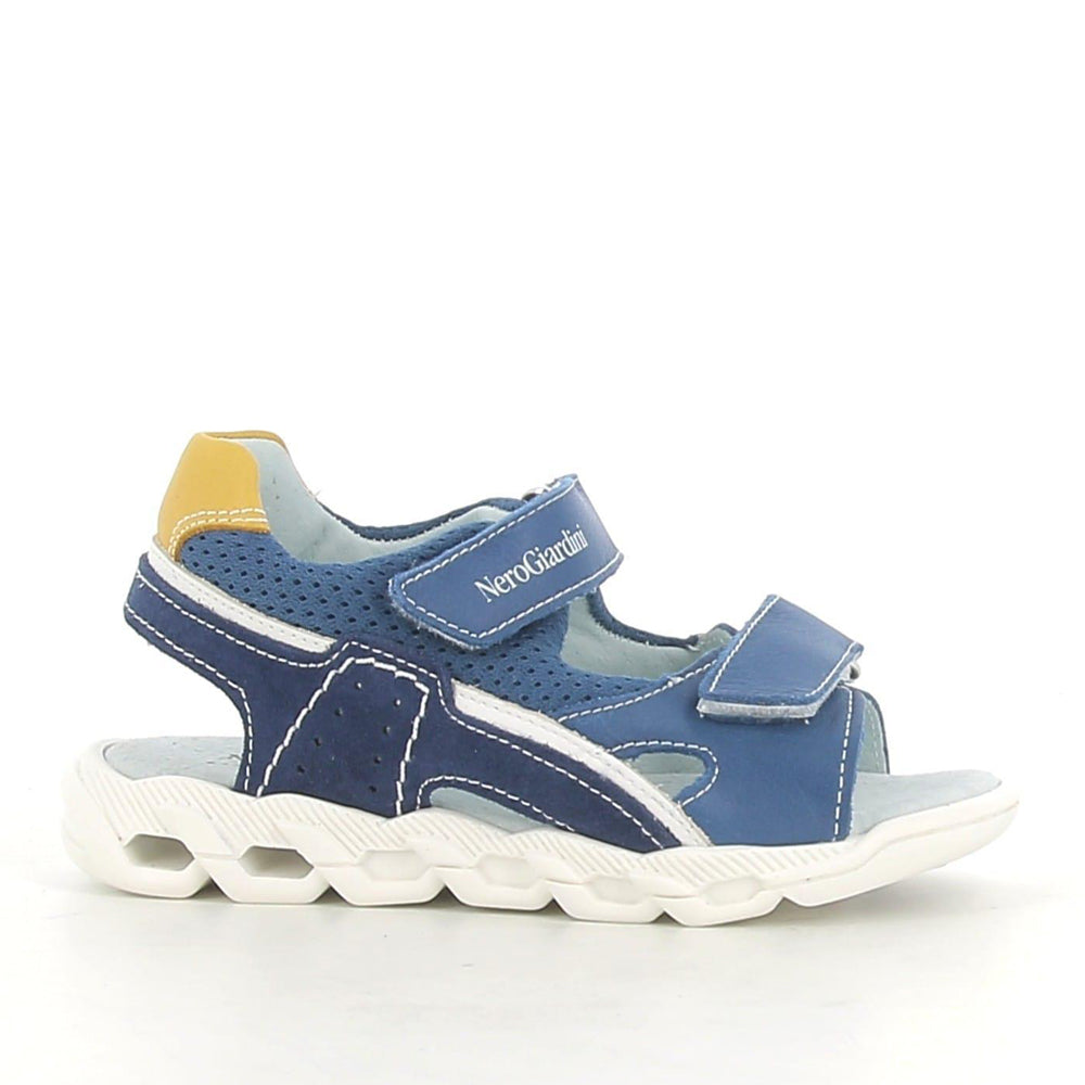320001-nero-giardini-e328940m-221bluette1p_7cc56f80-bbbb-4791-930d-bd88a85894fa.jpg
