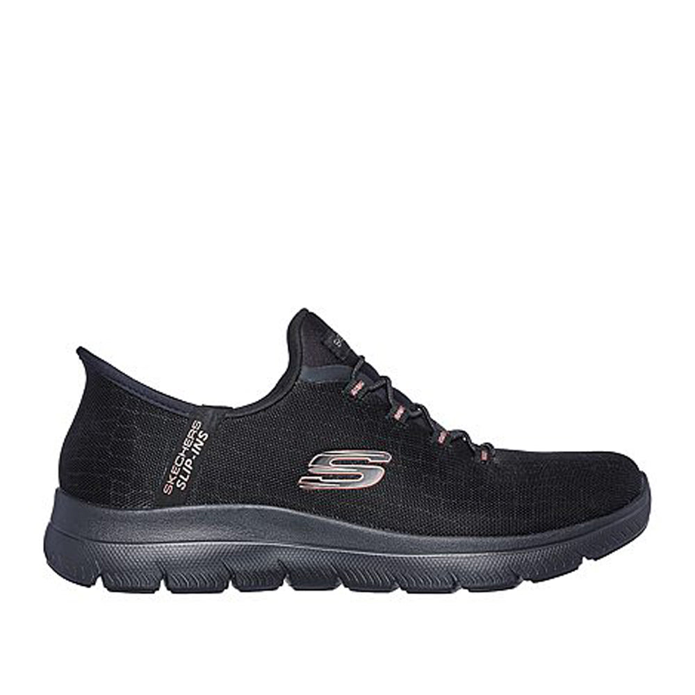 420002-skechers-150128bkgd.jpg