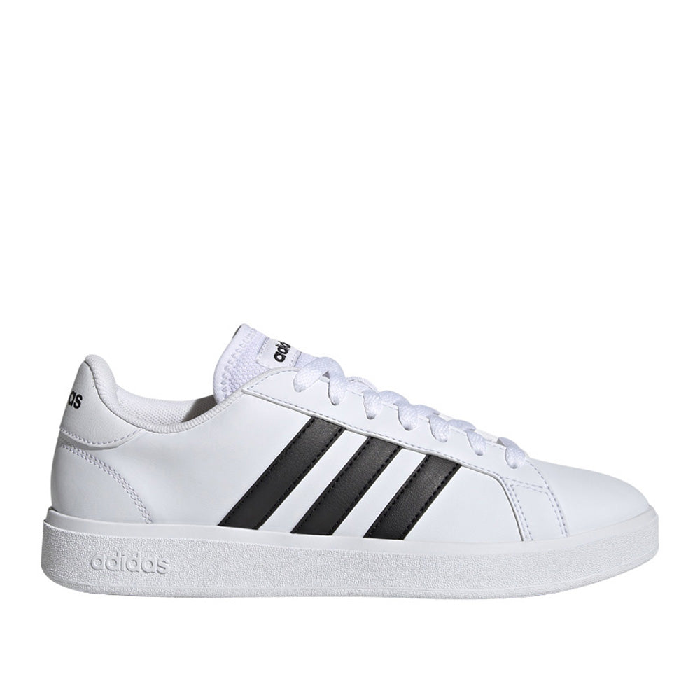 520001-adidas-gw9261ftwwhtcblackftwwht_d65daf45-2dc4-4ddc-bc43-4e18808268e1.jpg