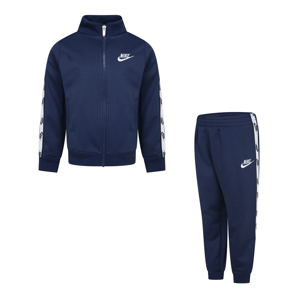 520001-nike-86m452u90_e7b3eba5-8e6e-4d41-b387-b03a0038cf23.jpg