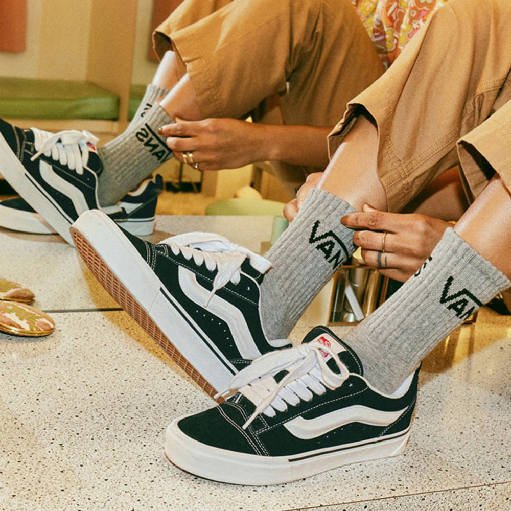 Sneakers Vans Knu Skool Unisex Adulto - Black/True White